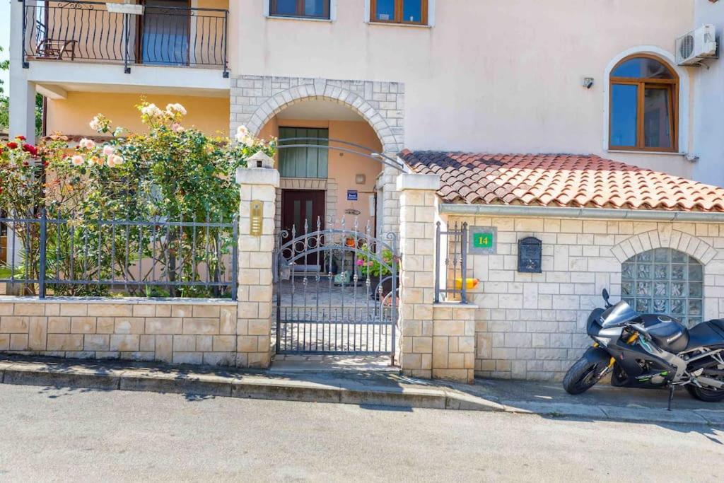 Chianti Apartman Póla Kültér fotó